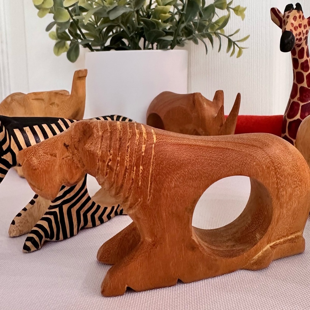 WOODEN NAPKIN HOLDERS ~ Giraffe, Zebra, Elephant, Rhino, Lion and Cheetah - Picture 8 of 9